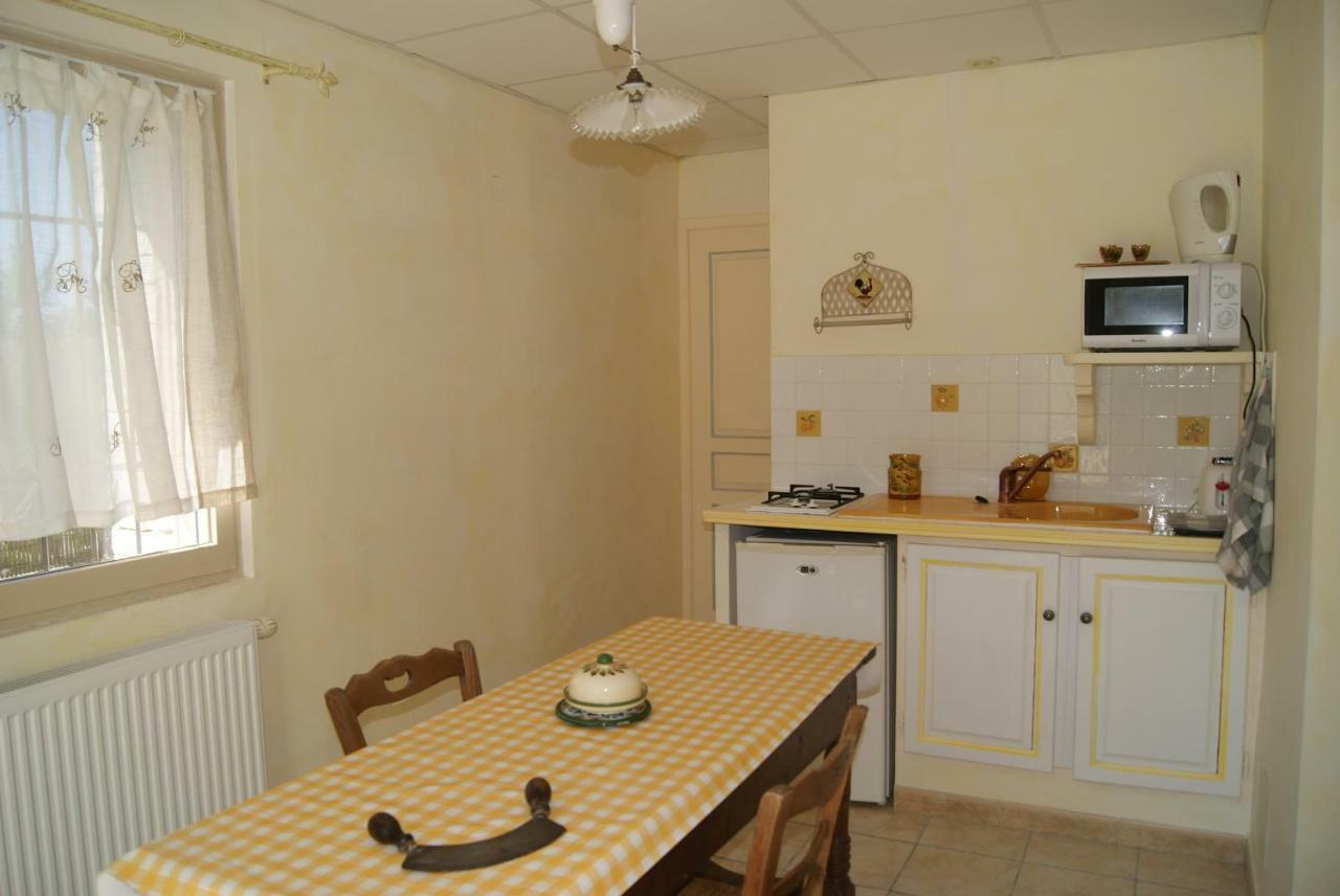 Bastide De L'Orme Apartment Forcalquier Bagian luar foto